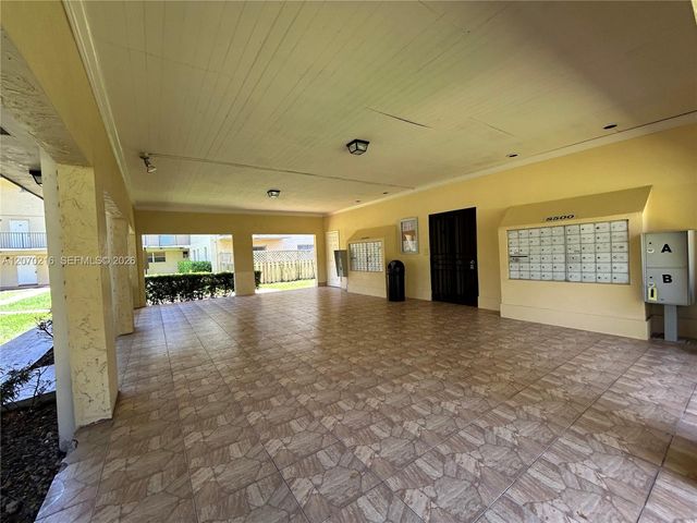 8500 SW 109th Avenue 6-220, Miami, FL 33173