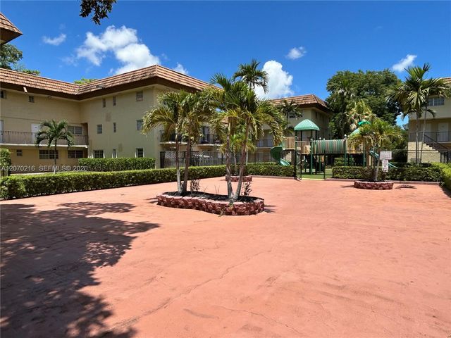 8500 SW 109th Avenue 6-220, Miami, FL 33173
