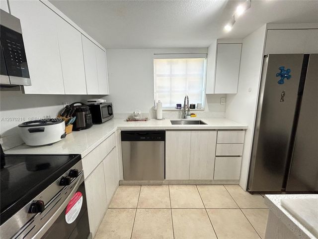 8500 SW 109th Avenue 6-220, Miami, FL 33173