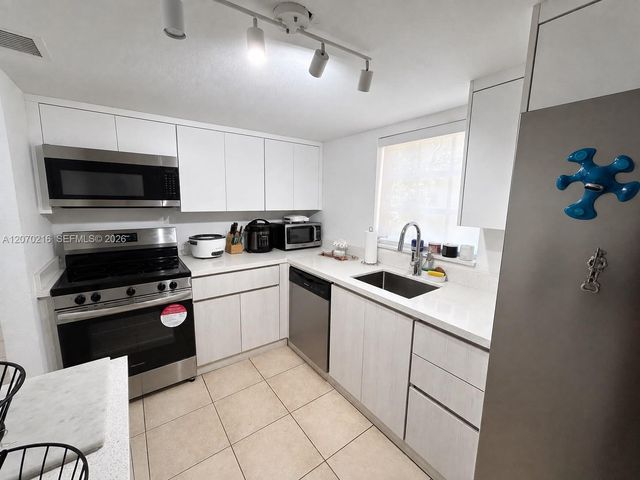 8500 SW 109th Avenue 6-220, Miami, FL 33173