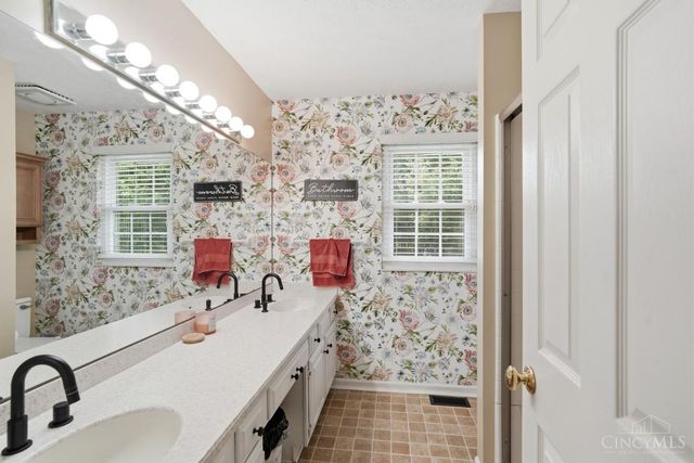 7013 Raspberry Ridge, Liberty Twp, OH 45011
