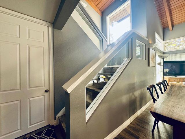 2518 N Tustin Avenue E, Santa Ana, CA 92705