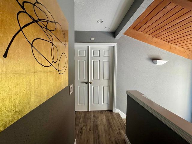 2518 N Tustin Avenue E, Santa Ana, CA 92705