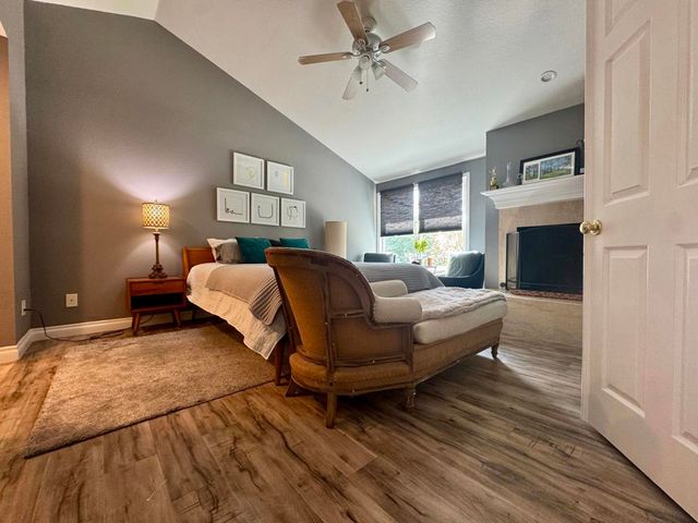 2518 N Tustin Avenue E, Santa Ana, CA 92705