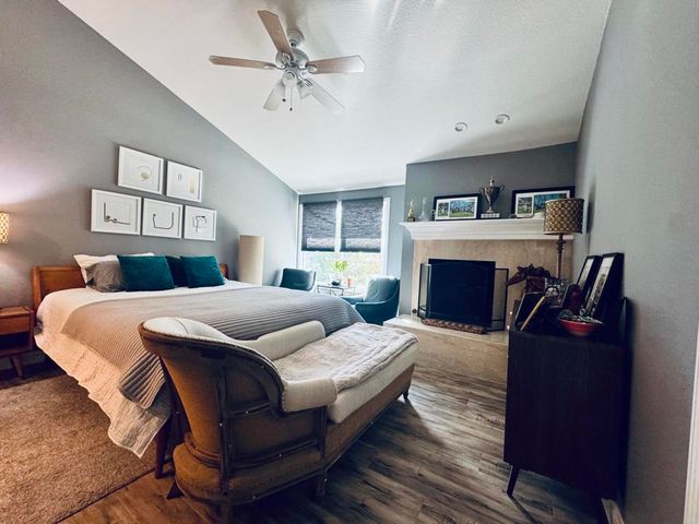 2518 N Tustin Avenue E, Santa Ana, CA 92705