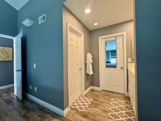 2518 N Tustin Avenue E, Santa Ana, CA 92705