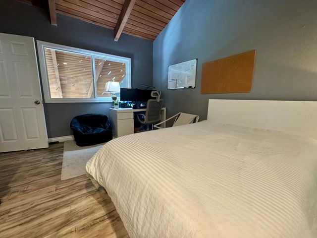 2518 N Tustin Avenue E, Santa Ana, CA 92705