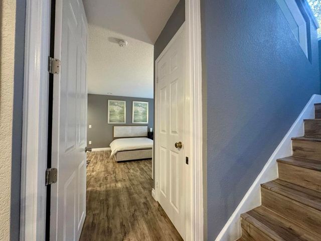 2518 N Tustin Avenue E, Santa Ana, CA 92705