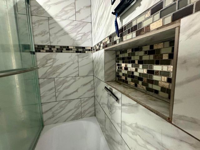 2518 N Tustin Avenue E, Santa Ana, CA 92705