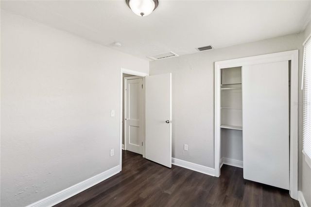 1517 W RIVER SHORE WAY, Tampa, FL 33603