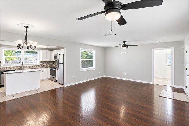 1517 W RIVER SHORE WAY, Tampa, FL 33603