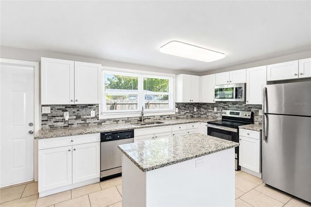 1517 W RIVER SHORE WAY, Tampa, FL 33603