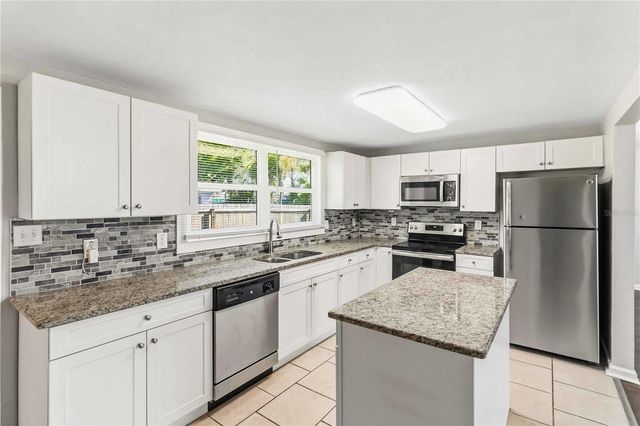 1517 W RIVER SHORE WAY, Tampa, FL 33603