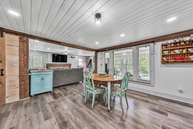 3913 Saul LN, Roanoke, VA 24014