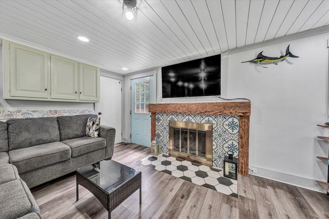 3913 Saul LN, Roanoke, VA 24014
