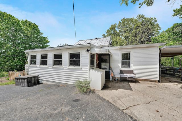 3913 Saul LN, Roanoke, VA 24014