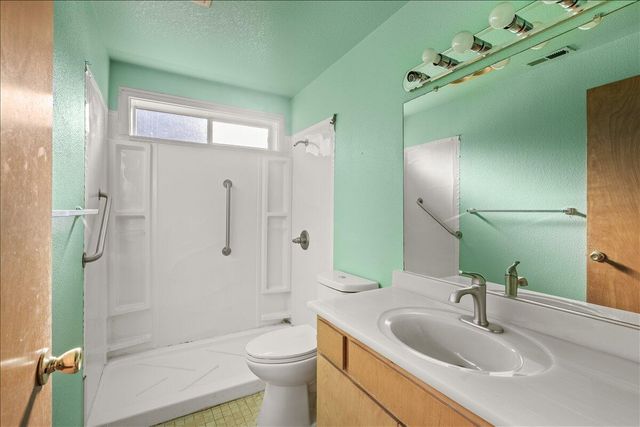 338 Joseph Street, Central Point, OR 97502