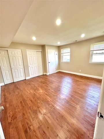 229 Artist Lake Drive, Middle Island, NY 11953