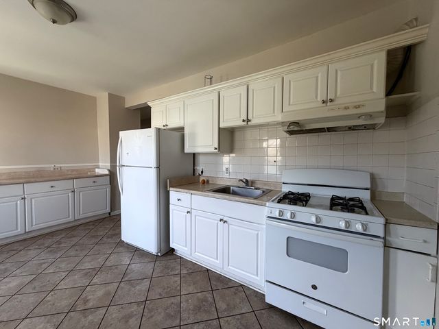 1132 Hancock Avenue 2, Bridgeport, CT 06605
