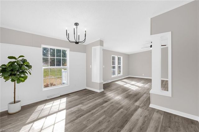 104 N 8th Avenue, Mayodan, NC 27027