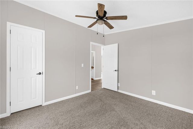 104 N 8th Avenue, Mayodan, NC 27027