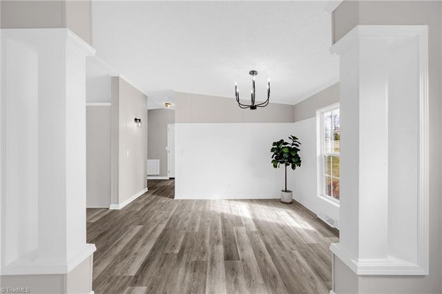 104 N 8th Avenue, Mayodan, NC 27027