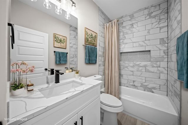 929 Green Meadow Lane B, Houston, TX 77091