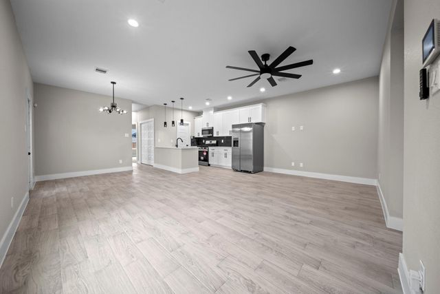 929 Green Meadow Lane B, Houston, TX 77091