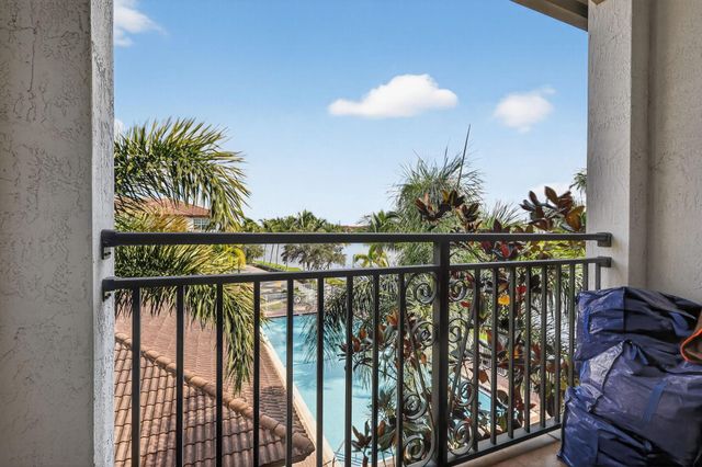 2705 SW 119th Way, Miramar, FL 33025