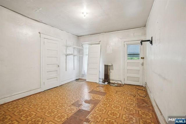 29 White Terrace, Newark, NJ 07108