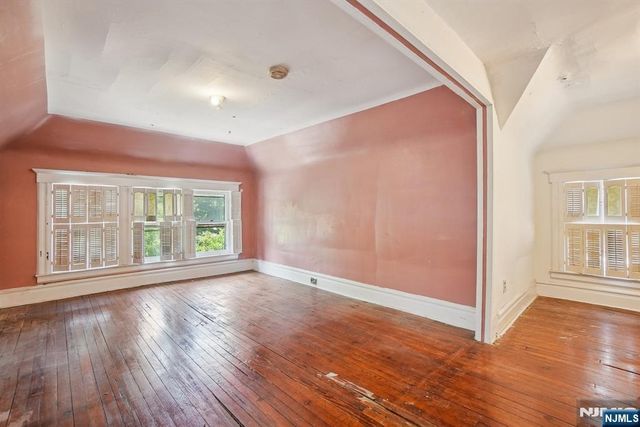 29 White Terrace, Newark, NJ 07108