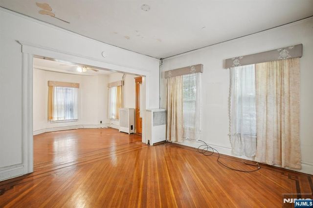 29 White Terrace, Newark, NJ 07108