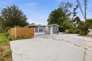 605 S S DISSTON AVE, Tarpon Springs, FL 34689