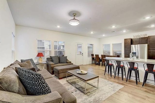 171 Santa Julia, Kyle, TX 78640