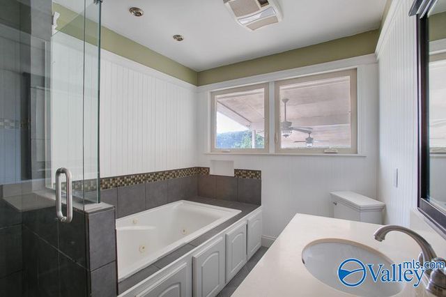 28668 Thach Road, Athens, AL 35613