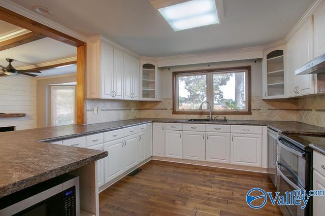 28668 Thach Road, Athens, AL 35613