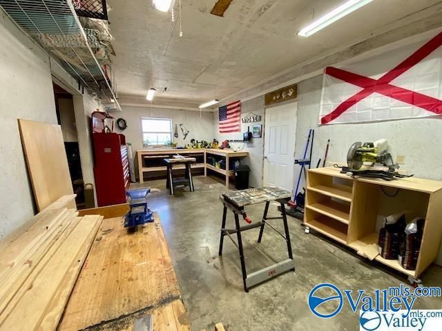 28668 Thach Road, Athens, AL 35613