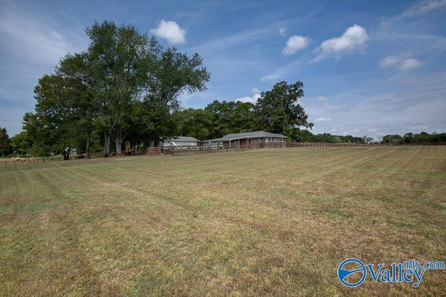 28668 Thach Road, Athens, AL 35613