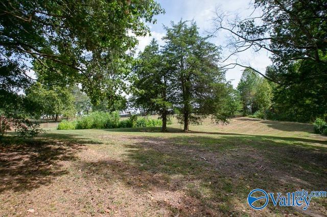 28668 Thach Road, Athens, AL 35613