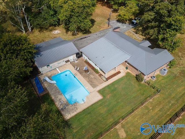 28668 Thach Road, Athens, AL 35613