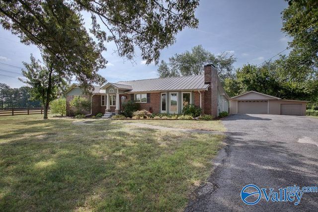 28668 Thach Road, Athens, AL 35613