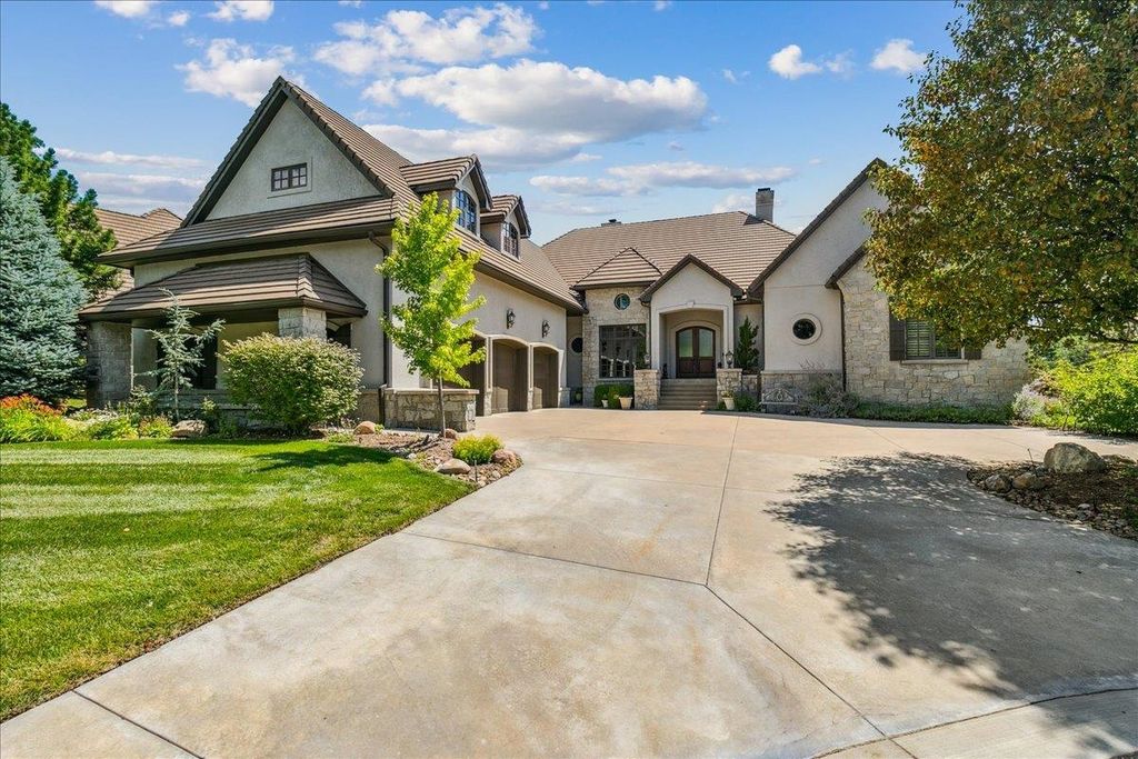 115 E Pine Meadow Ct, Andover, KS 67002