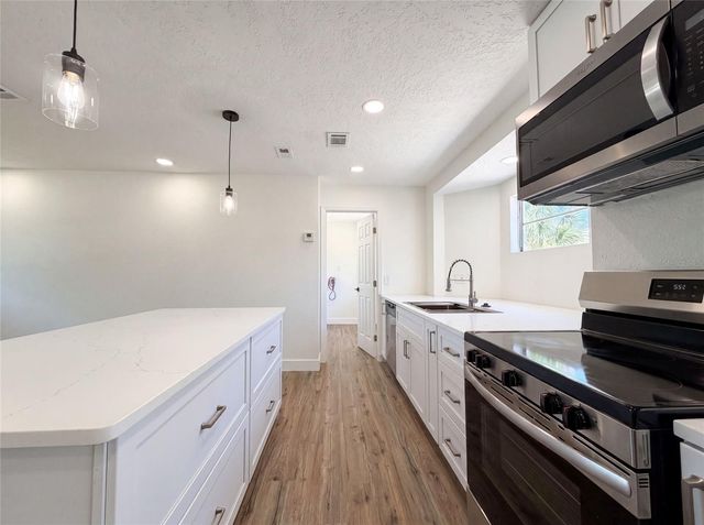 561 YALE ROAD, Venice, FL 34293