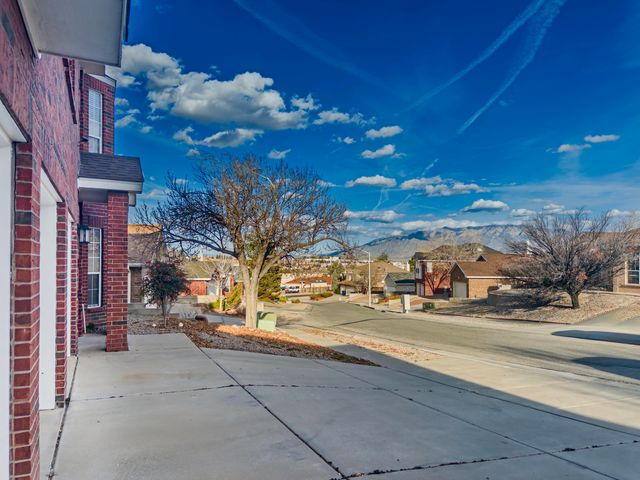 10319 Cedar Springs Place NW, Albuquerque, NM 87114