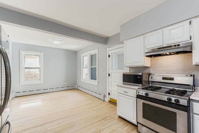 3124 N 76th Avenue, Elmwood Park, IL 60707