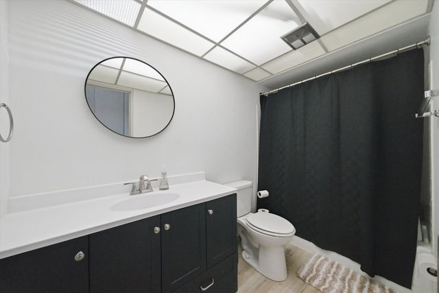 11 W Green Street 608, Bensenville, IL 60106