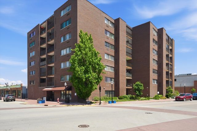11 W Green Street 608, Bensenville, IL 60106