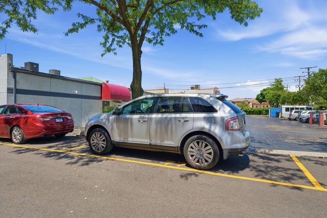 11 W Green Street 608, Bensenville, IL 60106