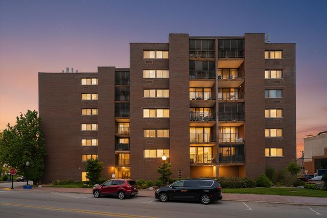 11 W Green Street 608, Bensenville, IL 60106