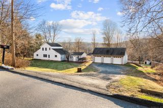 22 Old Middle Road, Brookfield, CT 06804